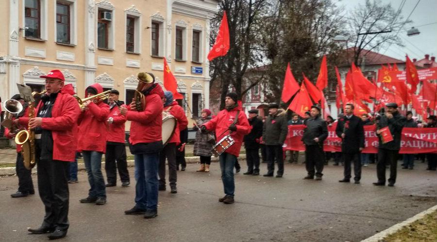 шествие коммунистов в Кирове