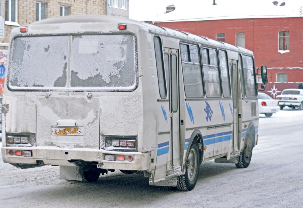 общественный автобус зима