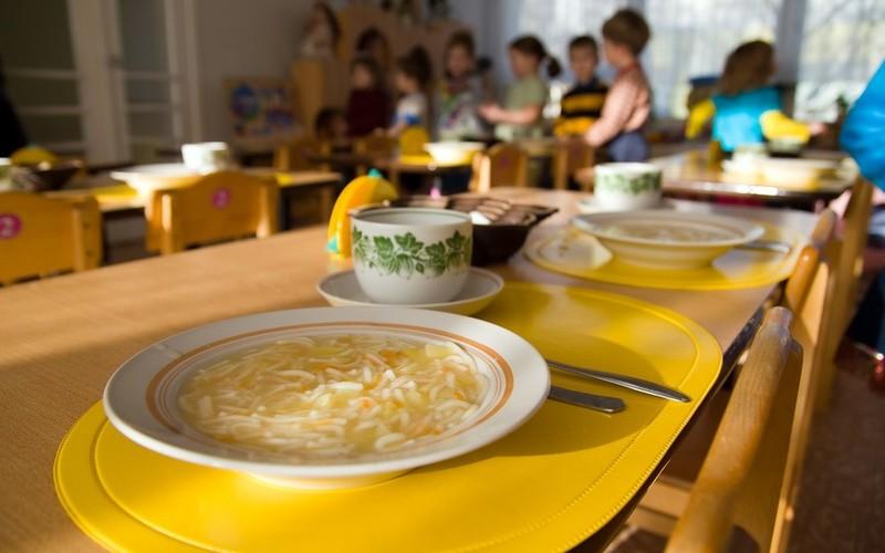 обед в дестком саду