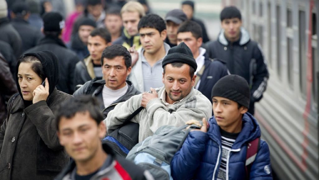 мигранты с поезда