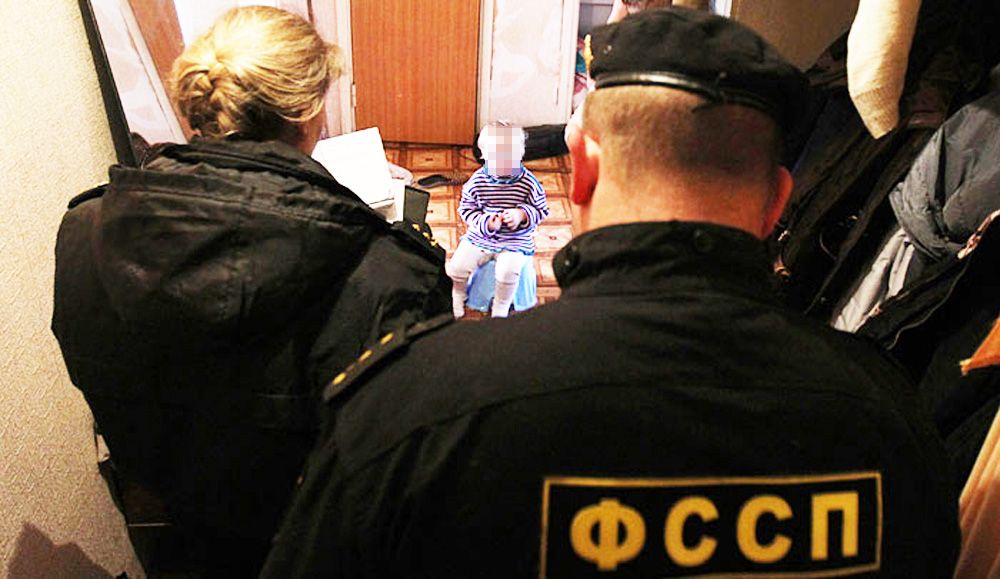 судебные забирают ребенка