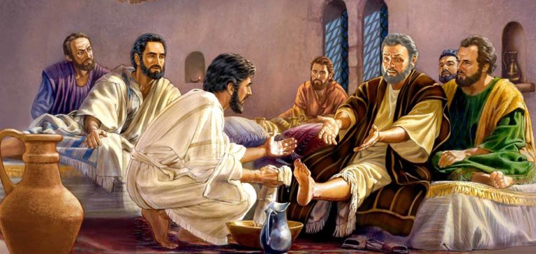вымыл ноги сначала апостолу Петру