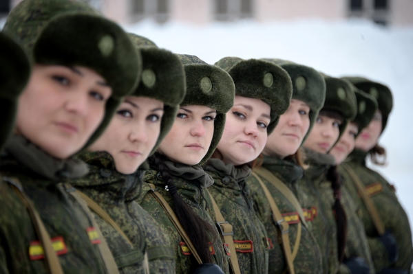 военные девушки