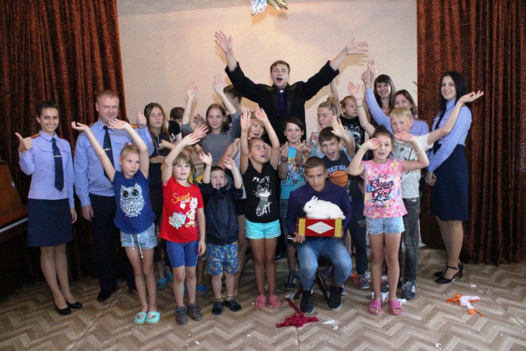 Воспитанников Уржумского детского дома навестили офицеры СК