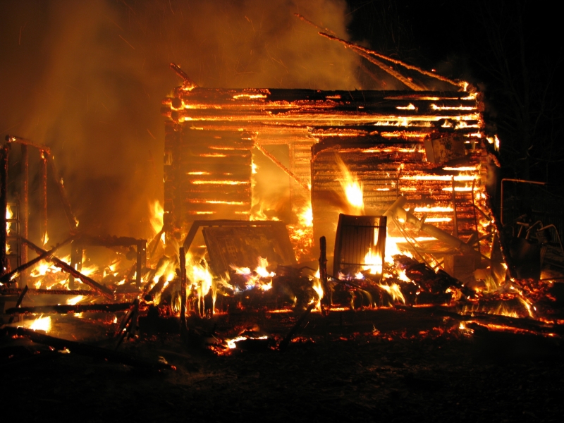 В селе Лудяна Нолинского района полностью сгорел дом