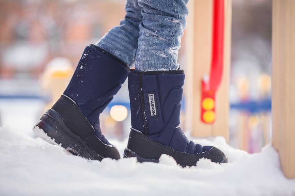 Как в мороз сохранить ноги в тепле и избежать простуды