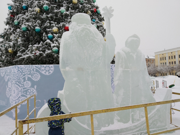 Почему лёд для украшения Театралки нельзя было взять в Кирове