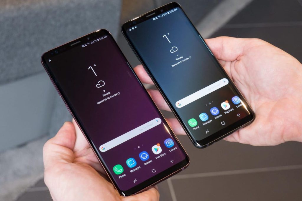 Названы лучшие смартфоны 2019 года