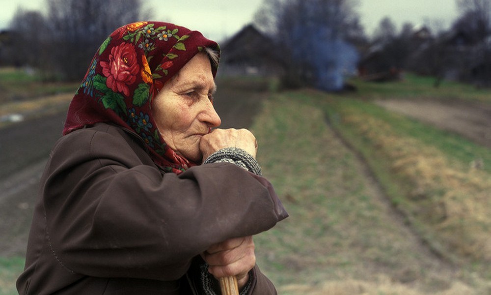 Сколько процентов мужчин и женщин в России доживает до 65 лет