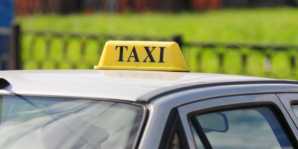 В Роскачестве дали рекомендации по выбору такси