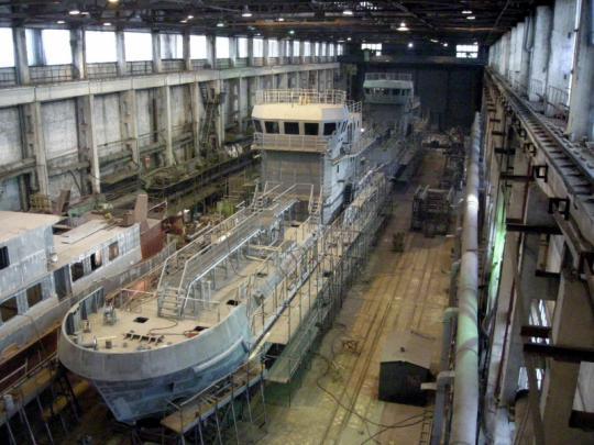 На Сосновском судостроительном заводе долги гасят за счет продажи имущества