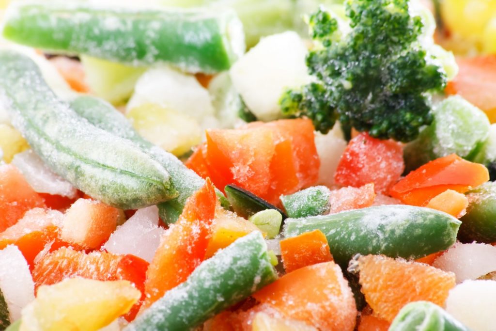 Почему замороженные овощи и фрукты полезнее свежих