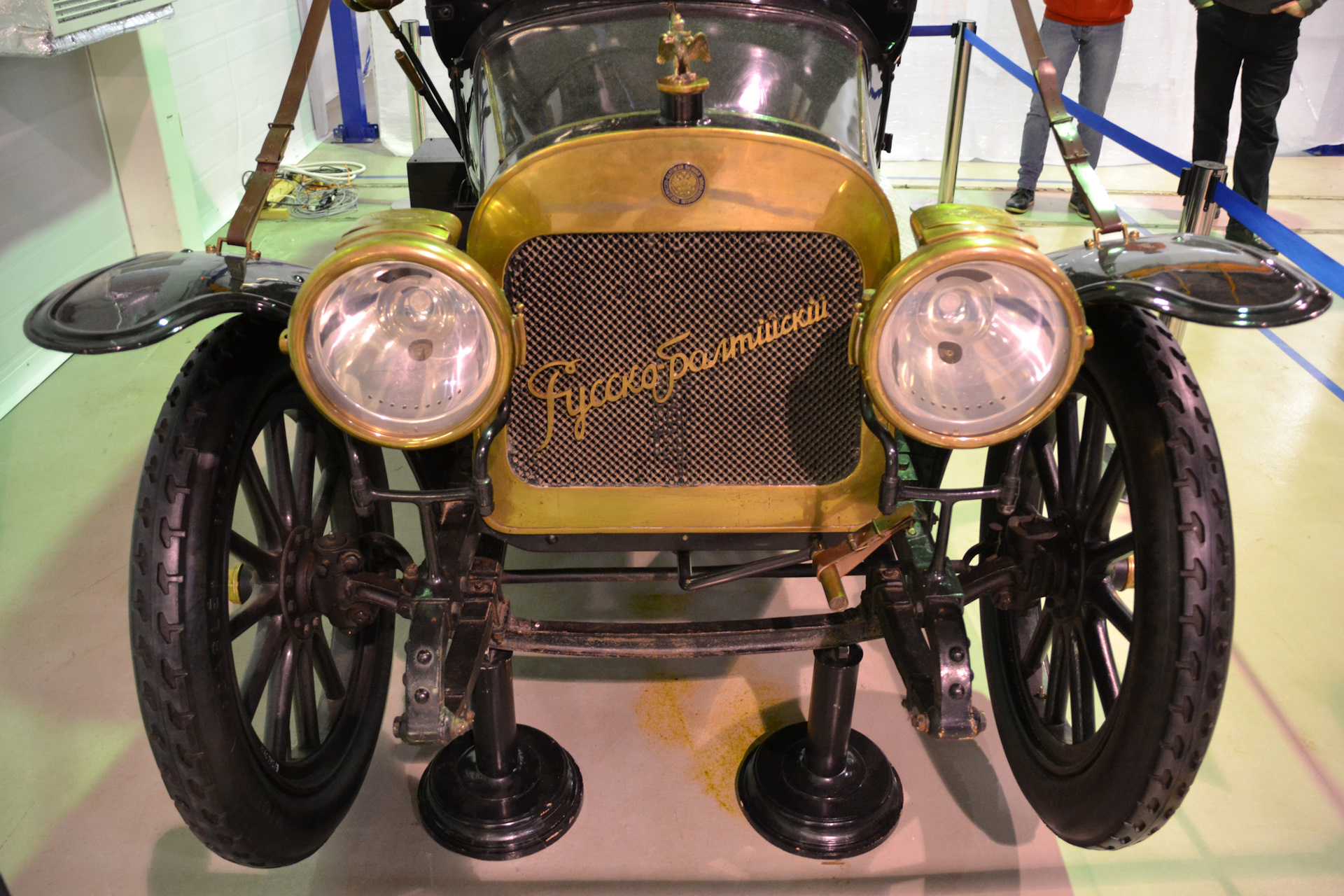 История первого серийного автомобиля российского производства