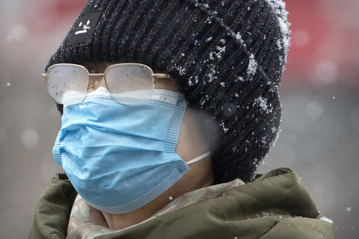 Медицинская маска зимой