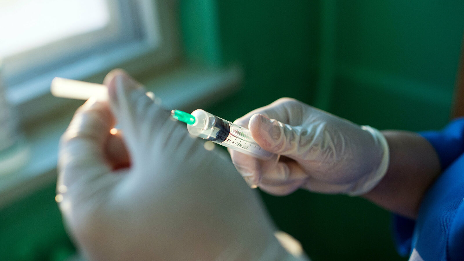 Почему болеют коронавирусом после вакцинации