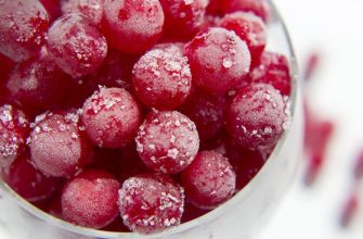 Как правильно заморозить ягоды