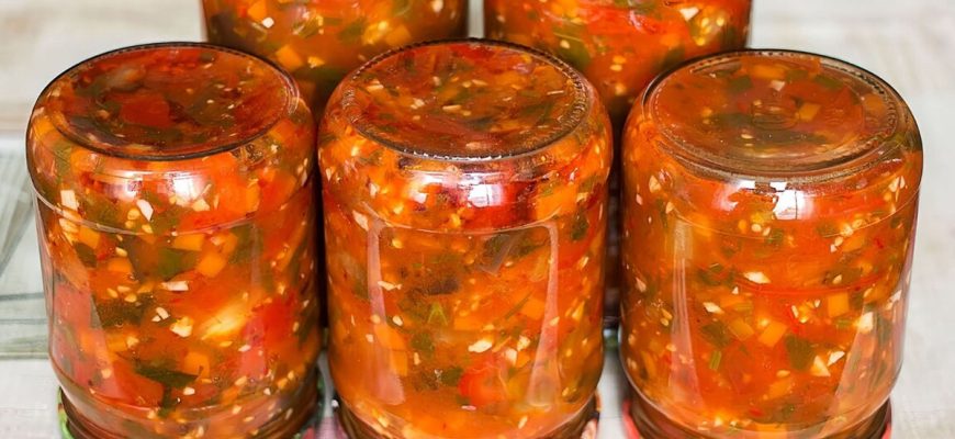 Простой рецепт салата из кабачков и баклажанов на зиму